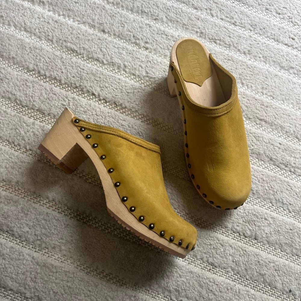 Sandgrens Rome studded clog mule size 8/8.5 Sweden Made Boho wooden heel studded